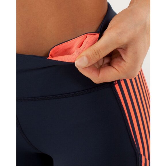 Lululemon Run: Get Up & Glow Tight in Inkwell/Classic Stripe Light Flare Inkwell - Picture 6 of 16